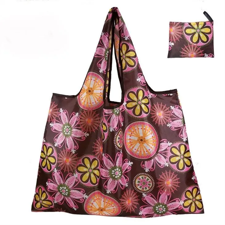 Genbrugte genbrugelige dagligvareposer